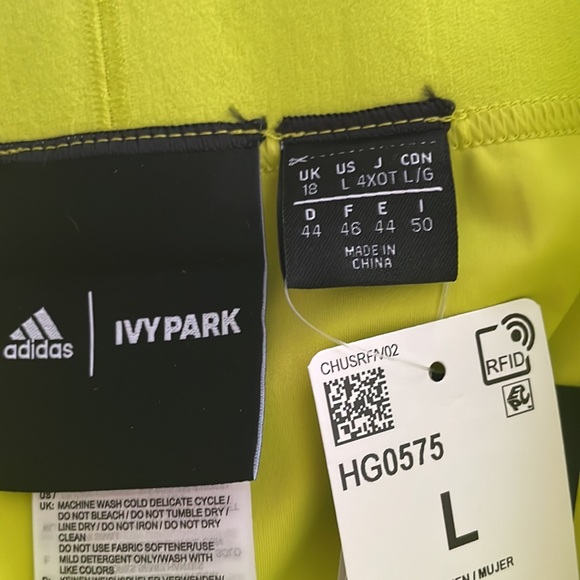 IVY PARK x Peloton size L bike shorts w/tags (never worn:sold out collection) - Picture 7 of 7